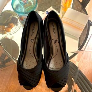 Marbella, black women Hells Shoe, size 9M
